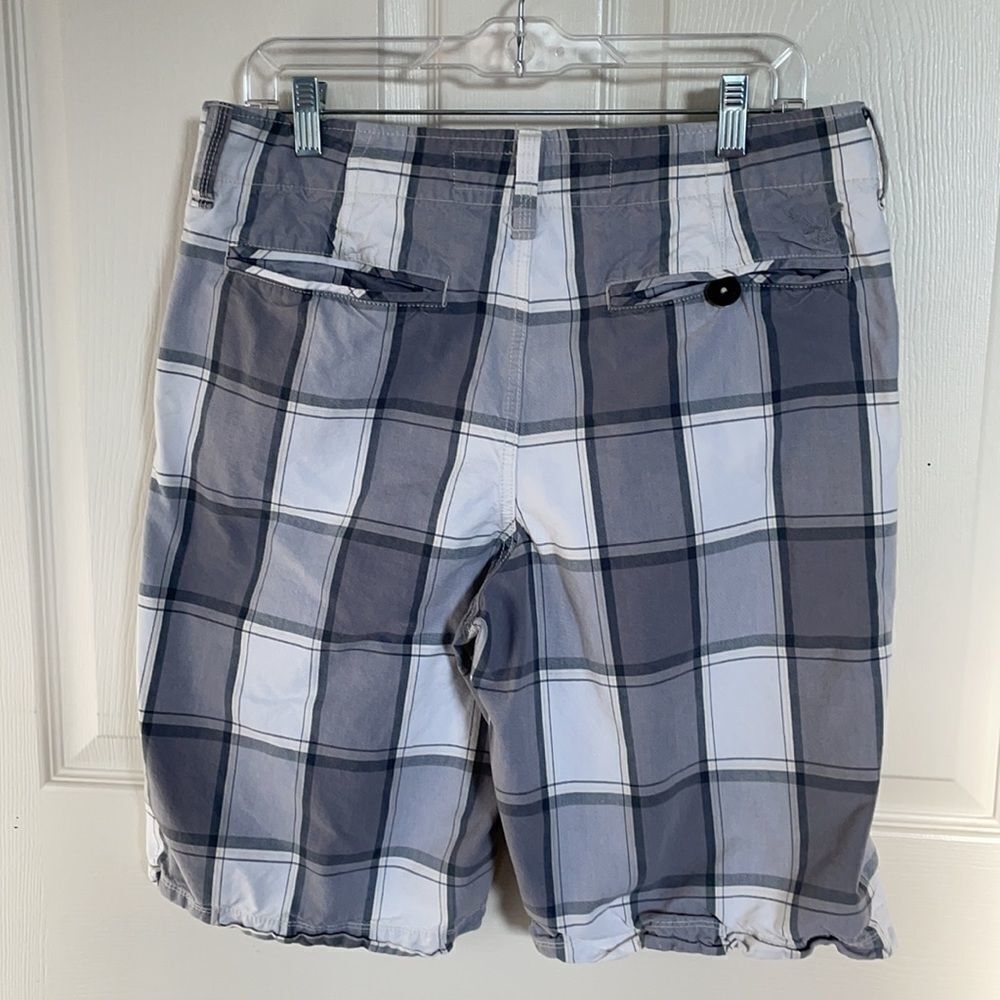 American Eagle Outfitters longer length short, 31 - Picture 3 of 7